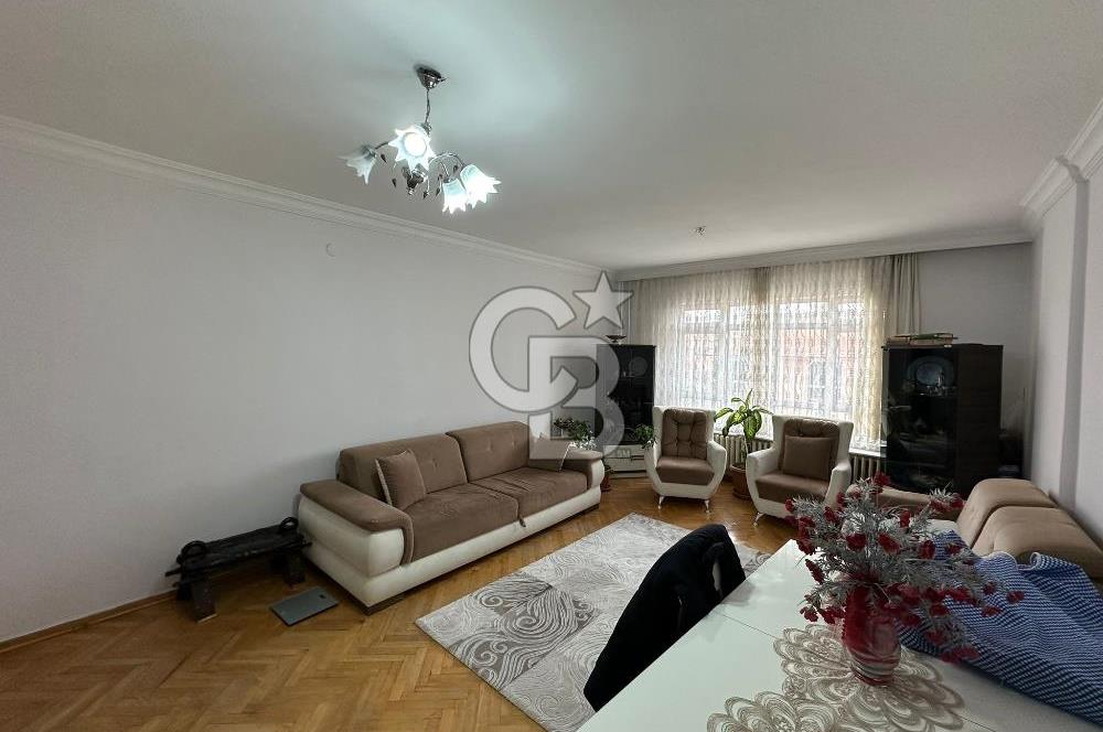 Keçiören Yakacık Mahallesinde Köşe binada SATILIK 3+1 DAİRE