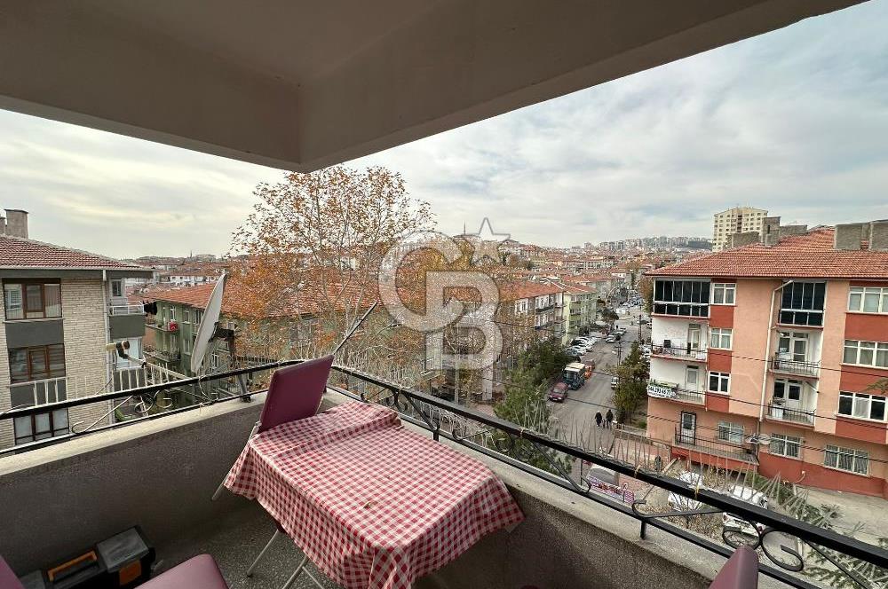 Keçiören Yakacık Mahallesinde Köşe binada SATILIK 3+1 DAİRE