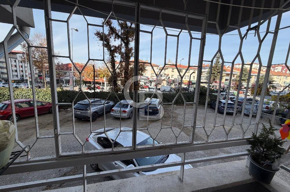 DİKMEN CADDESİ ÜZERİNDE EKSTRA YAPILI SATILIK 3+1 FIRSAT DAİRE