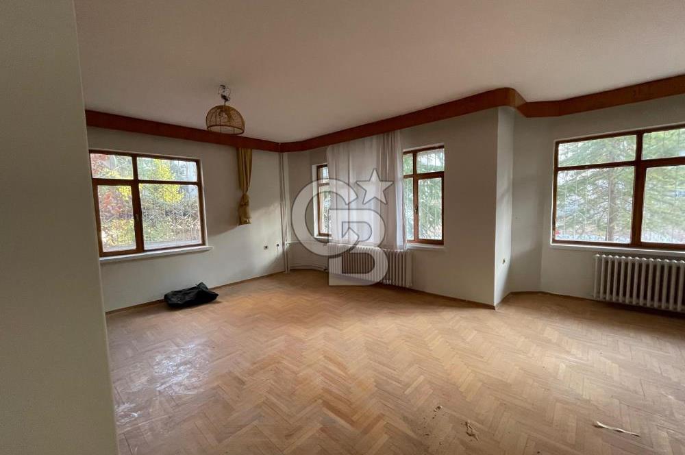 COLDWELL BANKER'den VALİ KONAĞI'nda TİCARİ İMARLI SATILIK VİLLA