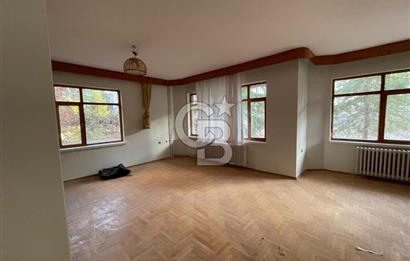 COLDWELL BANKER'den VALİ KONAĞI'nda TİCARİ İMARLI SATILIK VİLLA