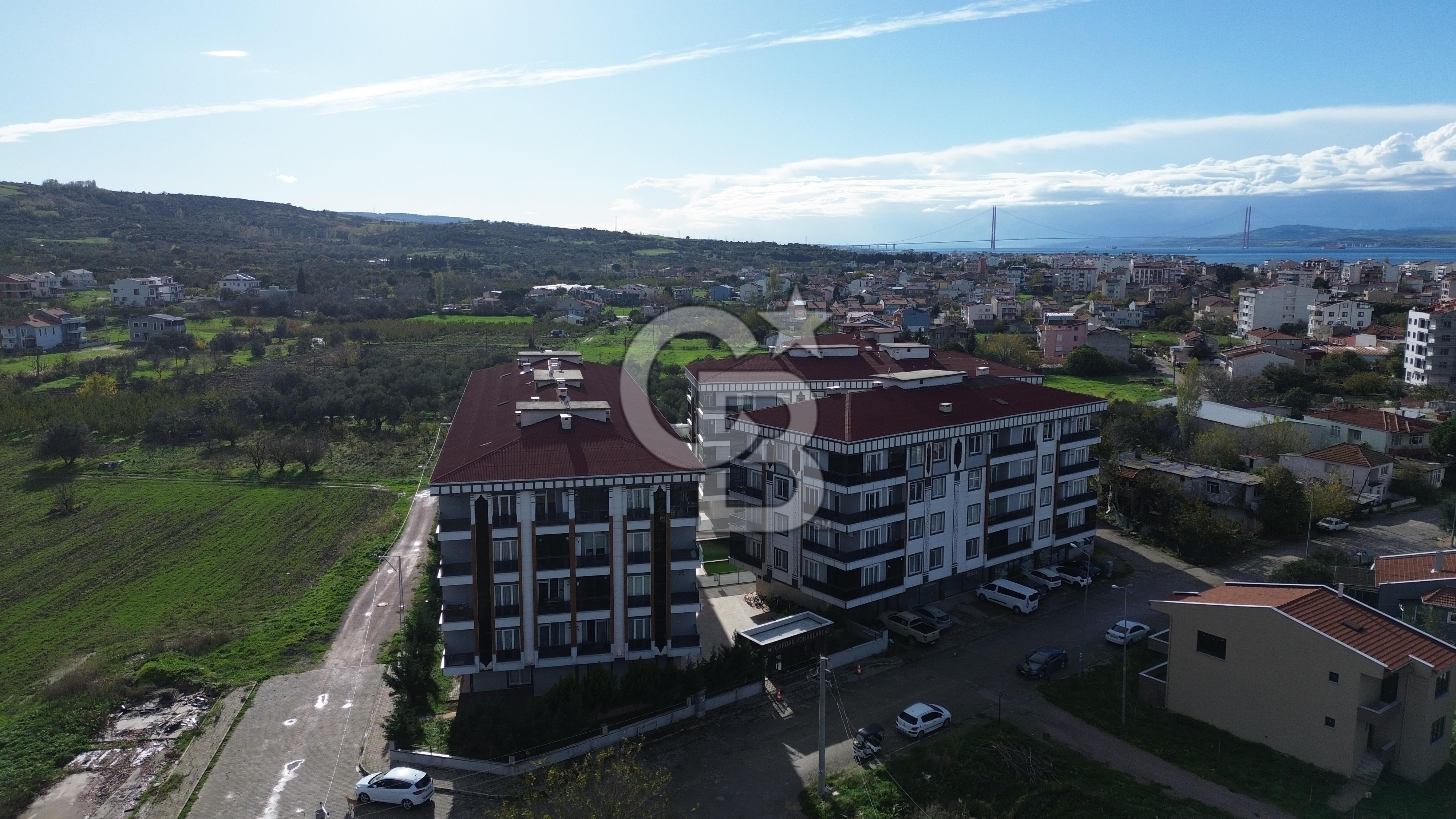 ÇANAKKALE LAPSEKİ ÇARDAK KONAKLARINDA 2+1 SATILIK DAİRE