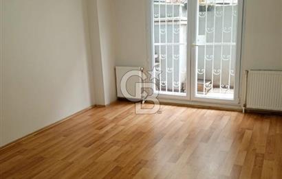 Maltepe Zümrütevlerde kiralık 2+1 daire 