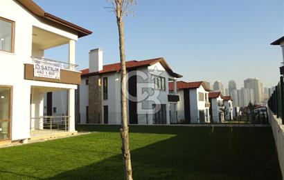 ANKARA KONAKLARI/CENNETÇE'DE, NET 638 M2 BÜYÜK BAHÇELİ ''KÖŞE'' VİLLA, BORÇSUZ SATILIK