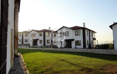 ANKARA KONAKLARI/CENNETÇE'DE, NET 638 M2 BÜYÜK BAHÇELİ ''KÖŞE'' VİLLA, BORÇSUZ SATILIK