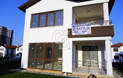 ANKARA KONAKLARI/CENNETÇE'DE, NET 638 M2 BÜYÜK BAHÇELİ ''KÖŞE'' VİLLA, BORÇSUZ SATILIK