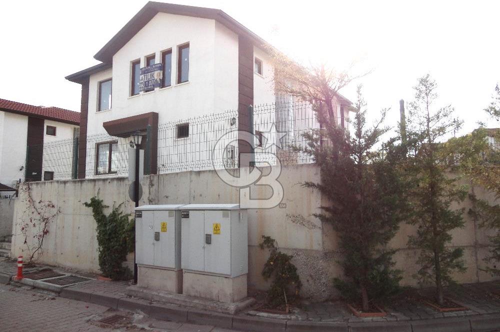 ANKARA KONAKLARI/CENNETÇE'DE, NET 638 M2 BÜYÜK BAHÇELİ ''KÖŞE'' VİLLA, BORÇSUZ SATILIK