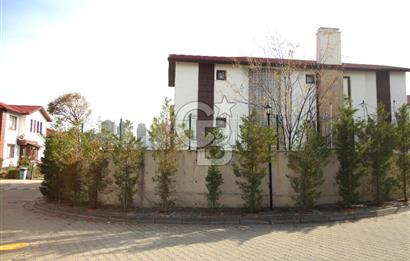 ANKARA KONAKLARI/CENNETÇE'DE, NET 638 M2 BÜYÜK BAHÇELİ ''KÖŞE'' VİLLA, BORÇSUZ SATILIK