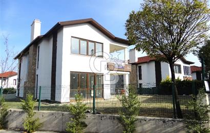 ANKARA KONAKLARI/CENNETÇE'DE, NET 638 M2 BÜYÜK BAHÇELİ ''KÖŞE'' VİLLA, BORÇSUZ SATILIK