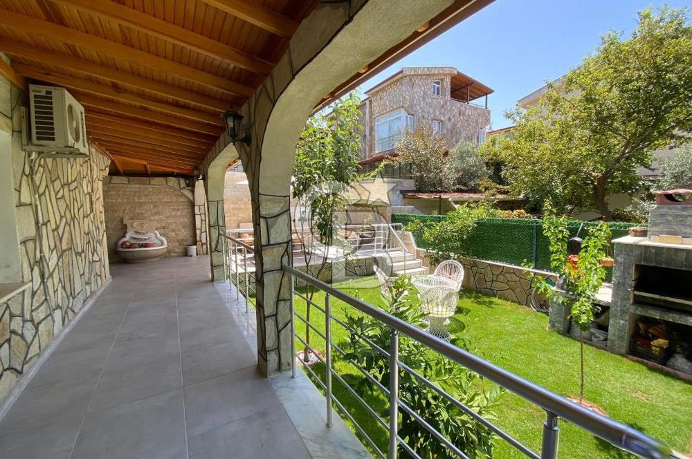 Kuşadası Davutlar Yeni Simge Sitesi'nde Satılık 3+1 Villa