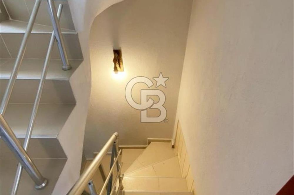 Kuşadası Davutlar Yeni Simge Sitesi'nde Satılık 3+1 Villa