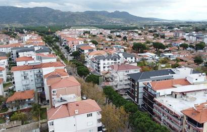 CB KiNG'DEN ALTINOVADA CADDE ÜZERİ SATILIK DÜKKAN