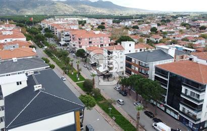 CB KiNG'DEN ALTINOVADA CADDE ÜZERİ SATILIK DÜKKAN