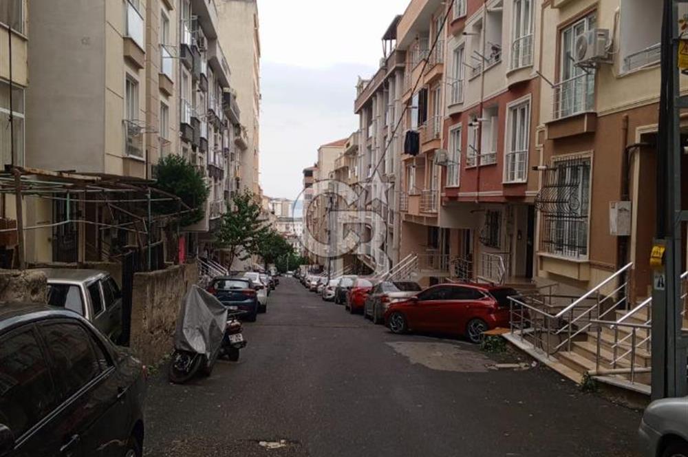 Maltepe Zümrütevlerde kiralık 2+1 daire 