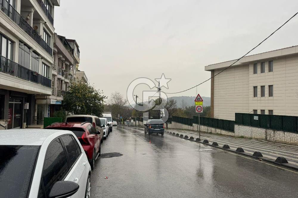 Çekmeköy Köroğlu Caddesi'nde 2 + 1 Kiralık Daire
