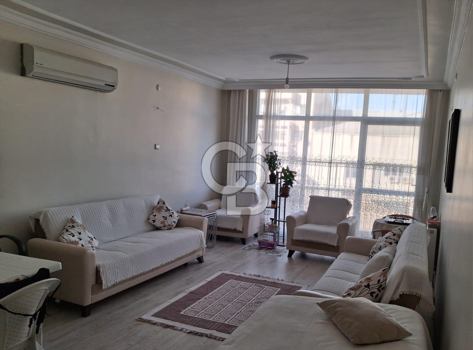 İZMİR KARŞIYAKA'DA 2+1 ASANSÖRLÜ OTOPARKLI ARAKAT SATILIK DAİRE