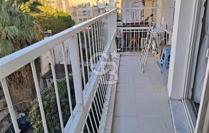 İZMİR KARŞIYAKA'DA 2+1 ASANSÖRLÜ OTOPARKLI ARAKAT SATILIK DAİRE