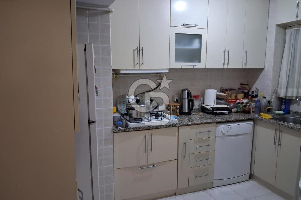 İZMİR KARŞIYAKA'DA 2+1 ASANSÖRLÜ OTOPARKLI ARAKAT SATILIK DAİRE