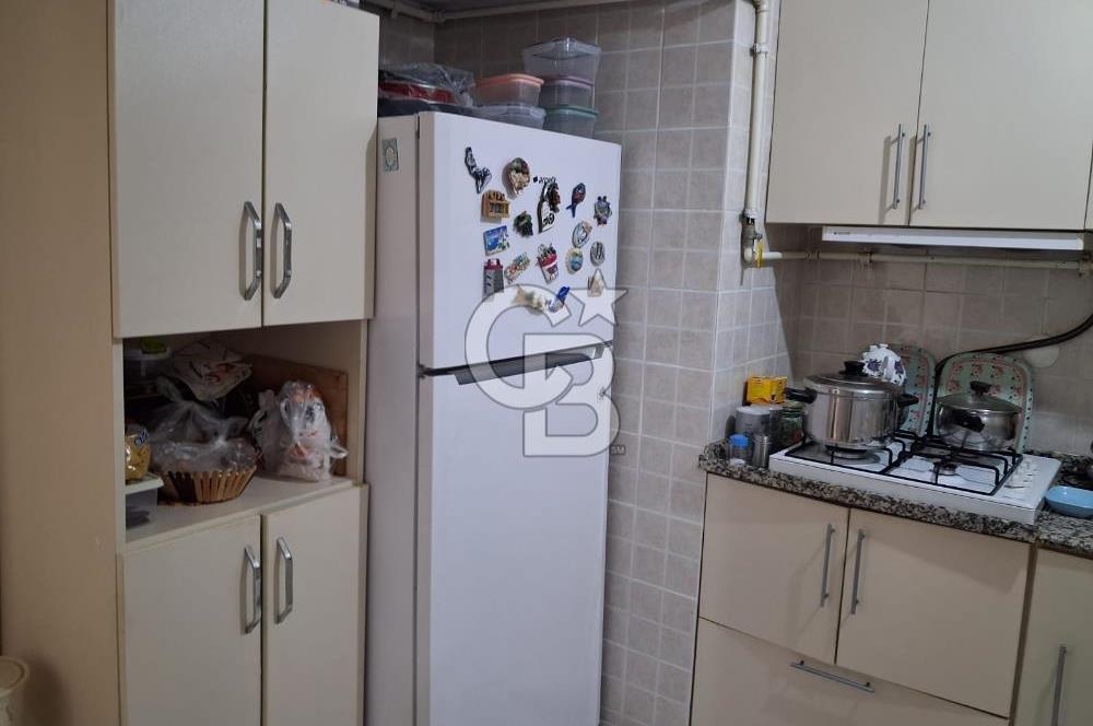 İZMİR KARŞIYAKA'DA 2+1 ASANSÖRLÜ OTOPARKLI ARAKAT SATILIK DAİRE