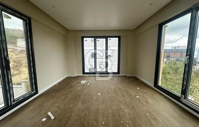 Arnavutköy Karaburunda Deniz manzaralı Villa