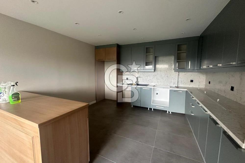 Arnavutköy Karaburunda Deniz manzaralı Satılık Villa 