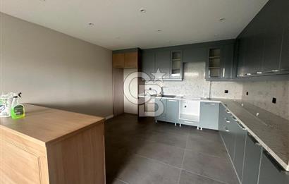 Arnavutköy Karaburunda Deniz manzaralı Satılık Villa 