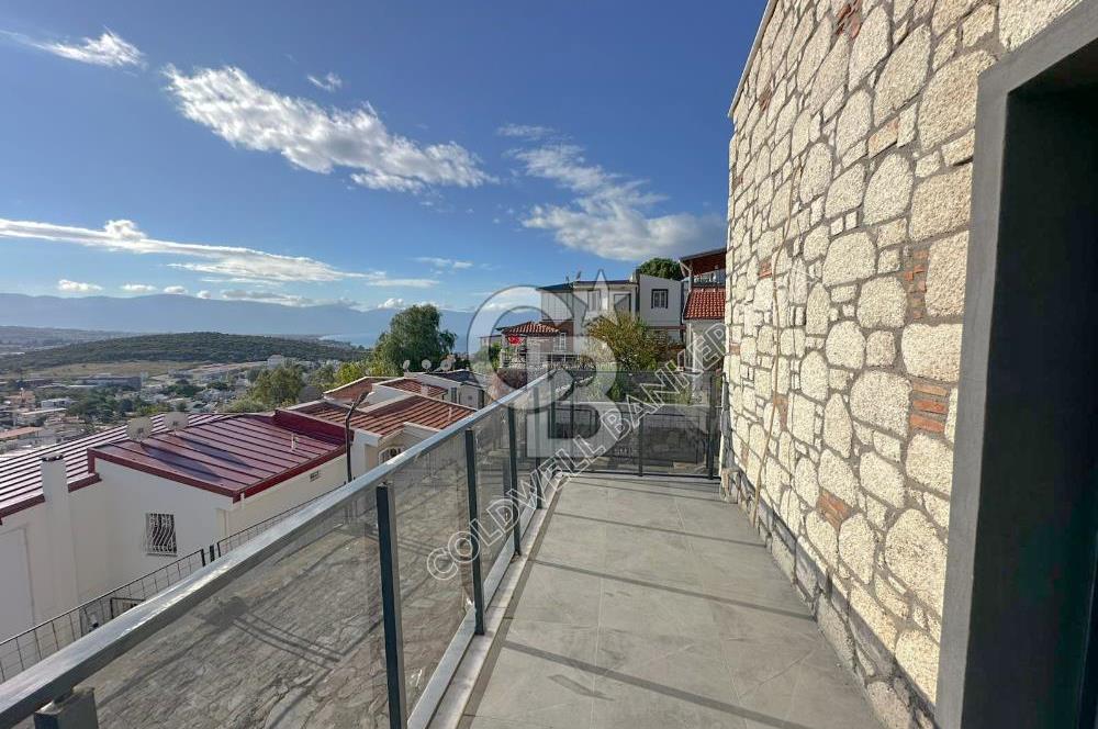 Kuşadasnda Popüler Lokasyonda Satılık Avantajlı Sıfır 3+1 Villa