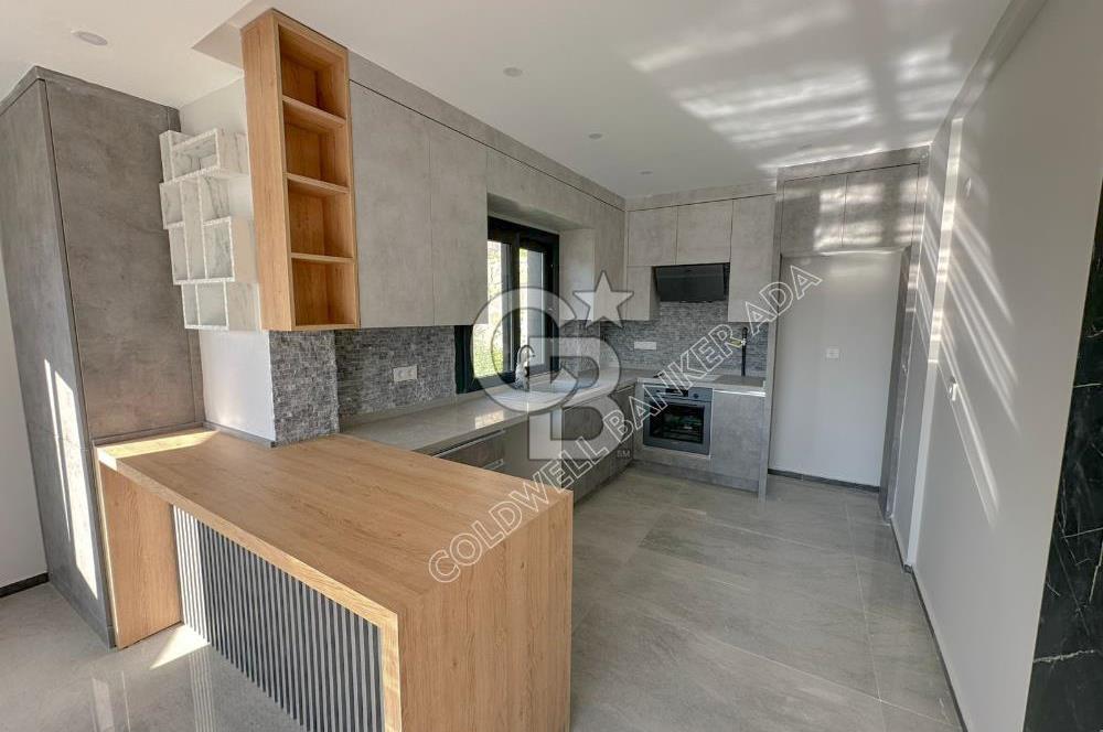 Kuşadasnda Popüler Lokasyonda Satılık Avantajlı Sıfır 3+1 Villa