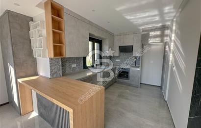 Kuşadasnda Popüler Lokasyonda Satılık Avantajlı Sıfır 3+1 Villa