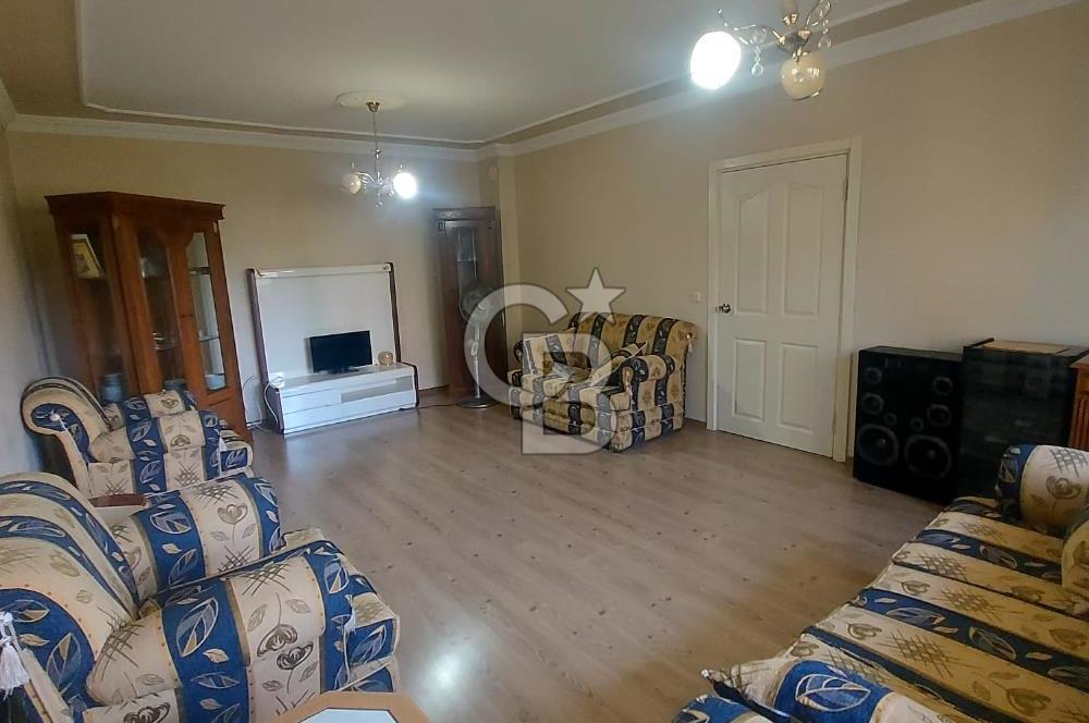 ÇAYIROVADA SİTE İÇERİSİNDE 3+1 GENİŞ VE KULLANIŞLI EŞYALI DAİRE