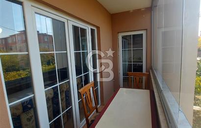 ÇAYIROVADA SİTE İÇERİSİNDE 3+1 GENİŞ VE KULLANIŞLI EŞYALI DAİRE