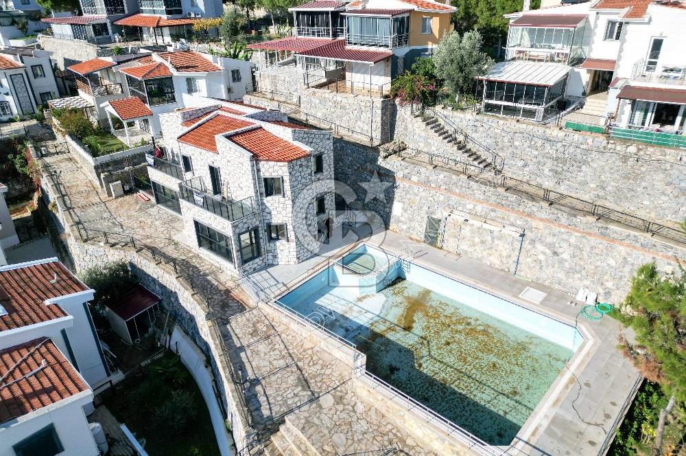 Kuşadasında Emsallerinin Altında Satılık Sıfır 3+1 Villa Fırsatı