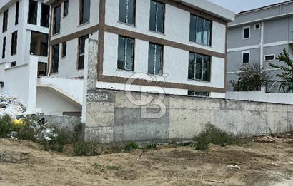 Arnavutköy Karaburunda Deniz manzaralı Satılık Villa 
