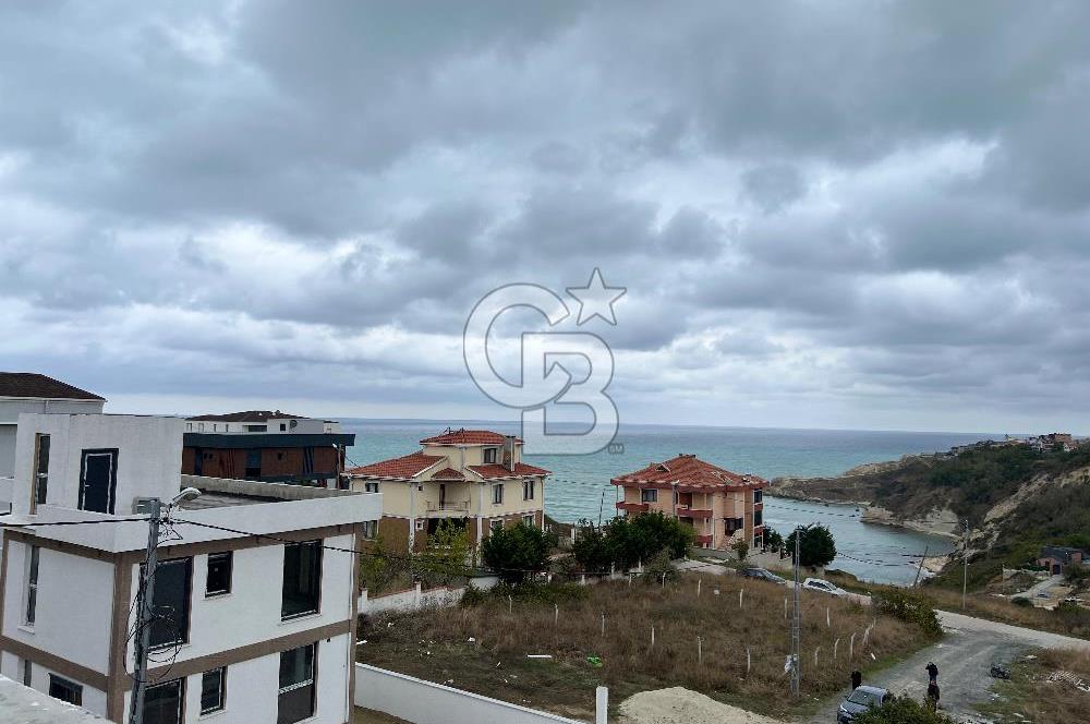 Arnavutköy Karaburunda Deniz manzaralı Satılık Villa 