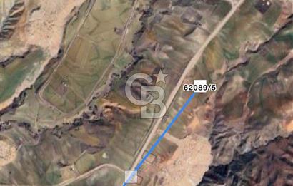 KARACAKAYA'DA MANZARALI BÖLGESİNDE SATILIK VİLLA İMARLI HİSSE