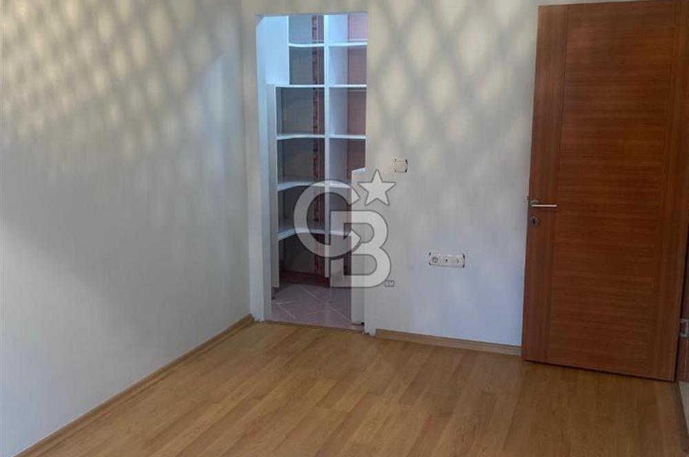 İstanbul Finans Merkezine Komşu, Site İçinde, 2+1 Genç ve Ferah