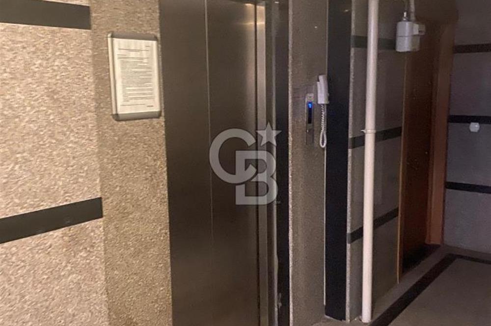 İstanbul Finans Merkezine Komşu, Site İçinde, 2+1 Genç ve Ferah