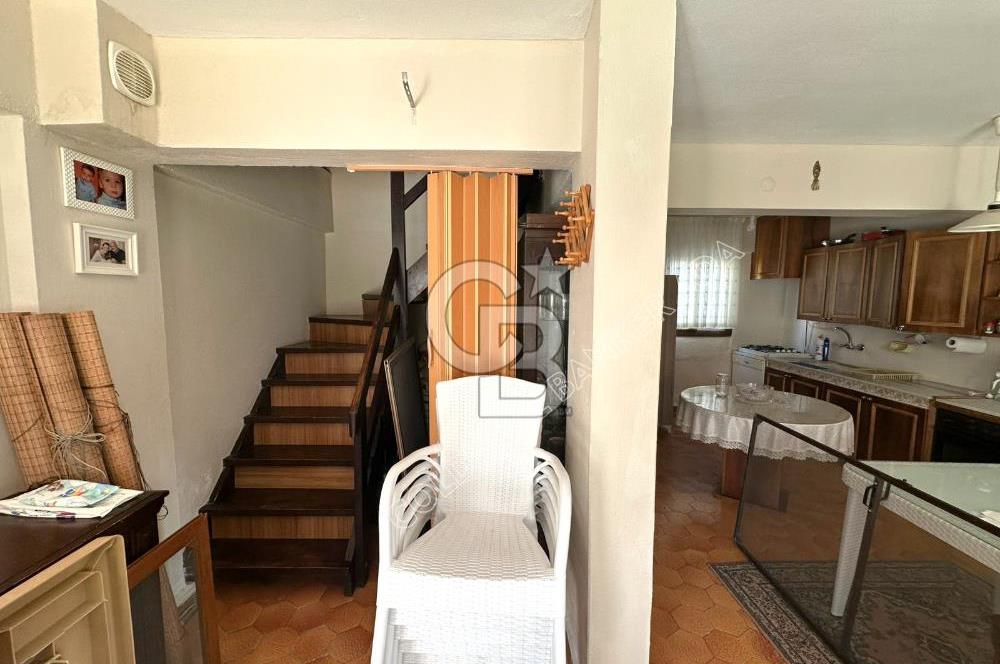 KUŞADASI GÜZELÇAMLI DENİZE 100 METRE SATILIK VİLLA