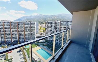 Manisa Meydan Sitesi Havuz Cephe Eşyalı Kiralık1+1 Daire