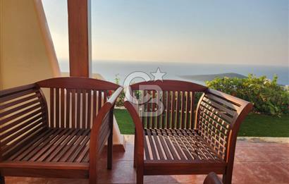 GÜMÜŞLÜK KOYUNBABA LEBİ DERYA MANZARALI BAHÇELİ MÜSTAKİL VİLLA