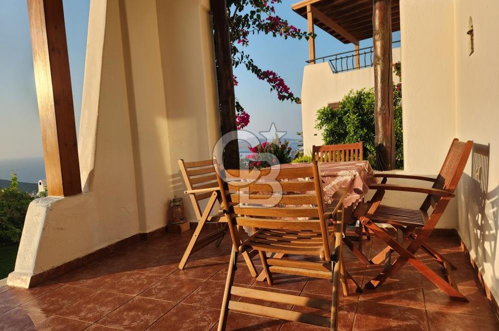 GÜMÜŞLÜK KOYUNBABA LEBİ DERYA MANZARALI BAHÇELİ MÜSTAKİL VİLLA