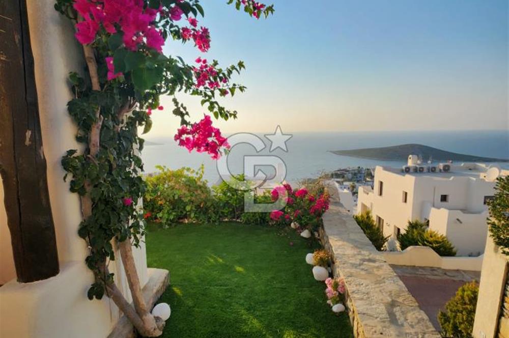 GÜMÜŞLÜK KOYUNBABA LEBİ DERYA MANZARALI BAHÇELİ MÜSTAKİL VİLLA