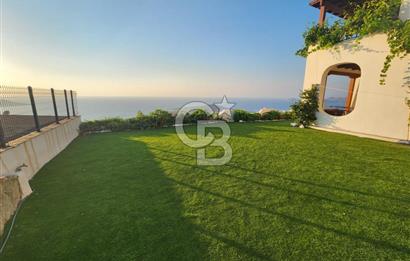 GÜMÜŞLÜK KOYUNBABA LEBİ DERYA MANZARALI BAHÇELİ MÜSTAKİL VİLLA