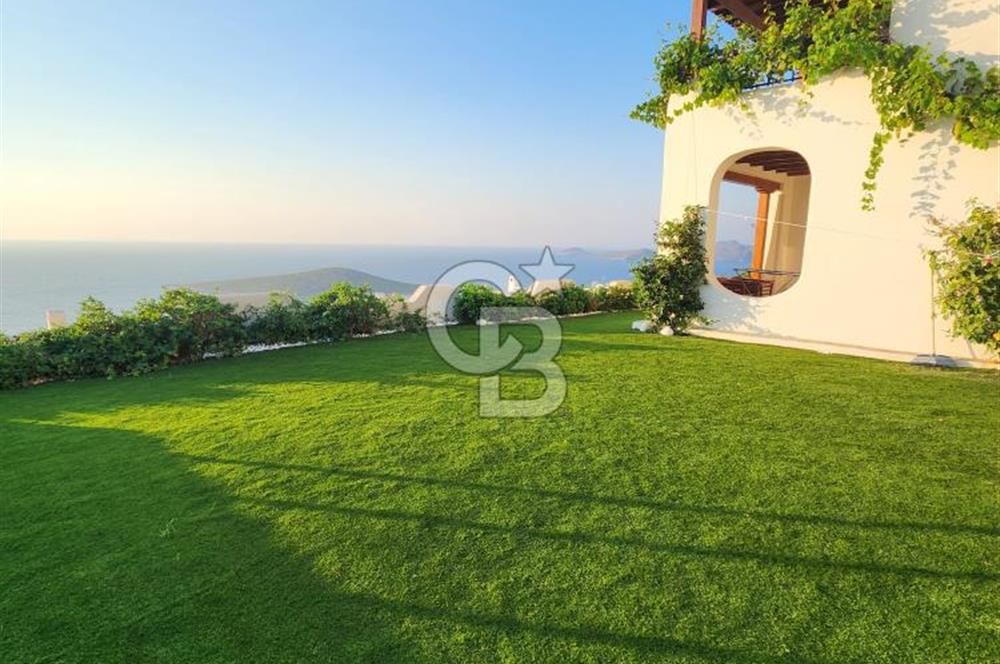 GÜMÜŞLÜK KOYUNBABA LEBİ DERYA MANZARALI BAHÇELİ MÜSTAKİL VİLLA