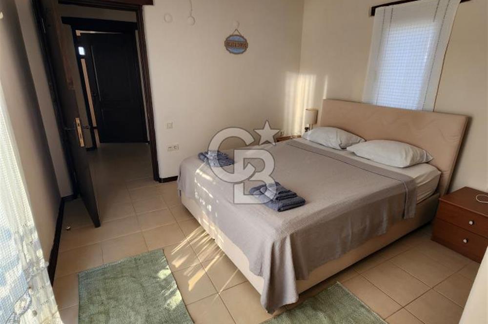 GÜMÜŞLÜK KOYUNBABA LEBİ DERYA MANZARALI BAHÇELİ MÜSTAKİL VİLLA