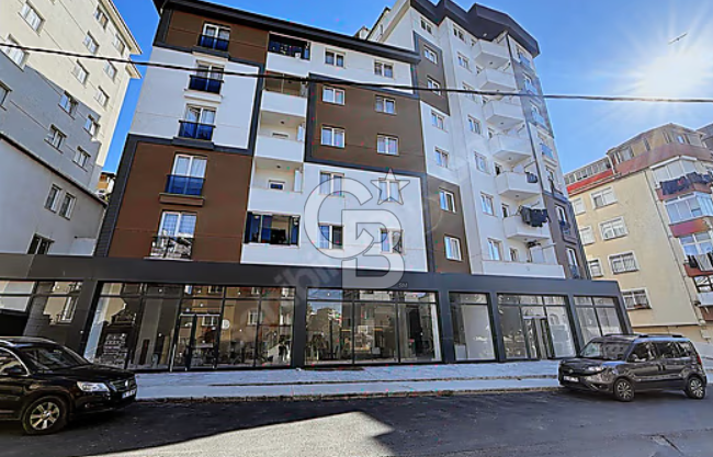 PENDİK'TE EŞSİZ KONUMDA FIRSAT KİRALIK DÜKKAN / 622 M2-0 YAŞ