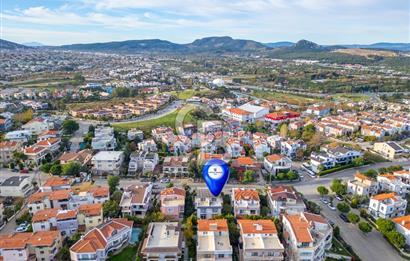 Güzelbahçe'de Ticari Ruhsatlı,Müstakil Bahçeli Satılık Villa