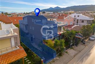 Güzelbahçe'de Ticari Ruhsatlı,Müstakil Bahçeli Satılık Villa - 1 - 306606