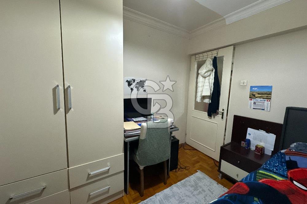 Karşıyaka Yalı Mahallesinde 3+1, Merkezi Konum, Fırsat Daire!