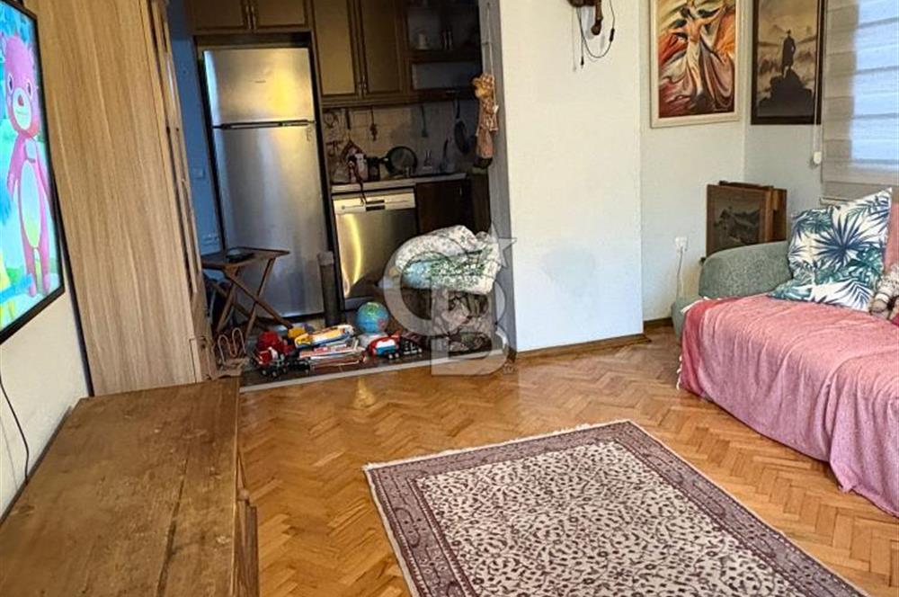 Donanmacı mahallesinde ferah kiralık 2+1